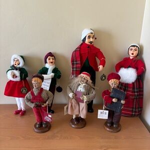 Brinn’s Festive Holiday Caroler Figurines Set Collectible Dolls 1986 NWT